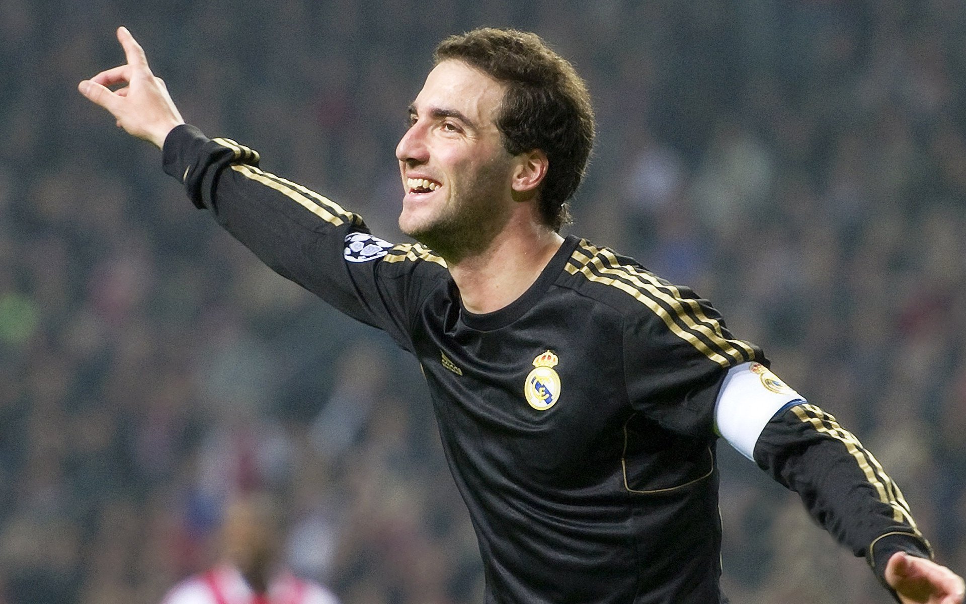 萨默·麦金托什稳扎稳打掌控比赛节奏，麦金托什的著名作品